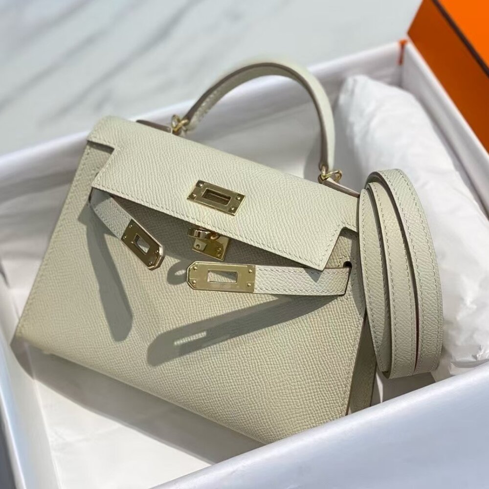 Classic Hermes Kelly Bag: A Stylish and Versatile Choice for Elegance
